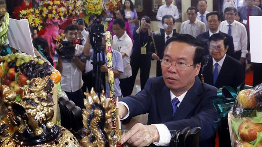 State leaders commemorate late President Ton Duc Thang